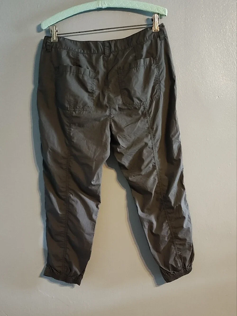 LOFT Women's Dark Charcoal Gray Capris with Zip Pockets